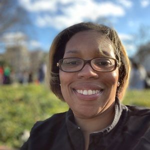 Meet your Posher, Monica